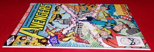 Marvel comics the avengers - marvel,